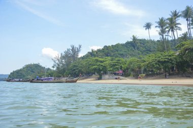 Tayland. Krabi sahilinin güzel bir manzarası..