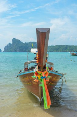 Tayland. Phi Phi Adası 'nın güzel bir manzarası. 