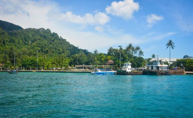 Tayland. Phi Phi Adası 'nın güzel bir manzarası. 