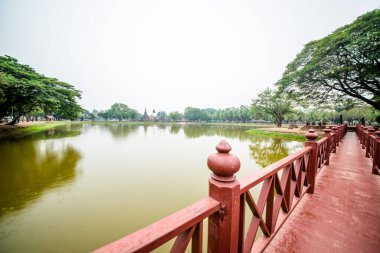 Tayland. Sukhothai. Şehrin güzel manzarası Tarihi Park.
