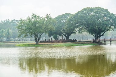 Tayland. Sukhothai. Şehrin güzel manzarası Tarihi Park.