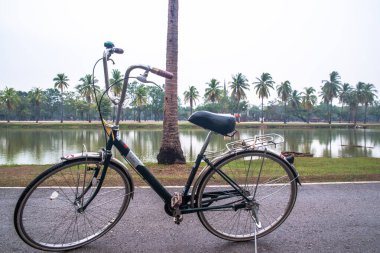 Tayland. Sukhothai. Şehrin güzel manzarası Tarihi Park.