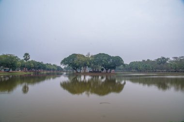 Tayland. Sukhothai. Şehrin güzel manzarası Tarihi Park.