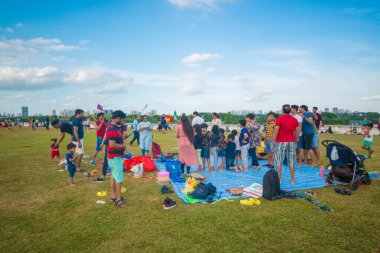 Singapur. Körfez kenarındaki bahçelerin manzarası