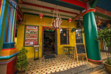 Singapur. Şehirdeki küçük Hindistan manzarası..