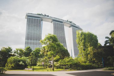 Singapur. Marina Körfezi Kumları manzarası