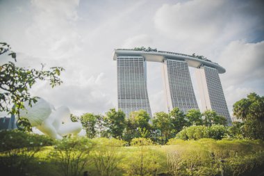 Singapur. Marina Körfezi Kumları manzarası