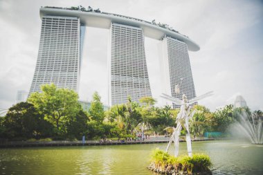 Singapur. Marina Körfezi Kumları manzarası