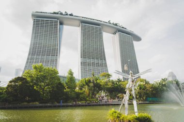 Singapur. Marina Körfezi Kumları manzarası
