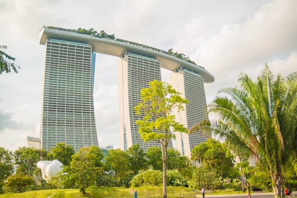 Singapur. Marina Körfezi Kumları manzarası