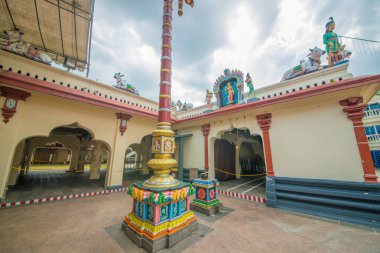 Singapur. Sri Mariamman Tapınağı manzarası