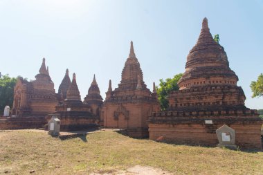 Myanmar. Bagan. Şehir tapınaklarının güzel manzarası.