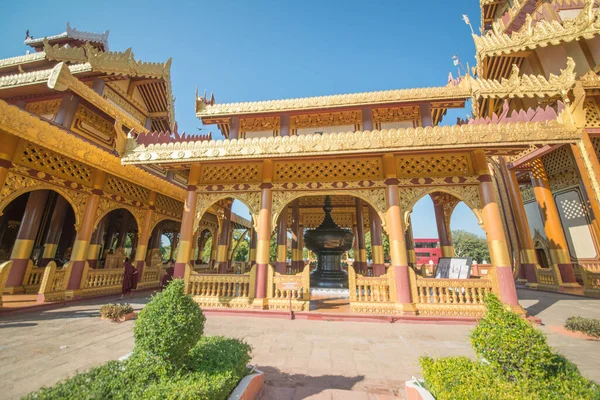 Myanmar Bagan Una Vista Del Palacio Oro —  Fotos de Stock