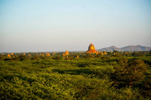ミャンマー バガン 市内の寺院の美しい景色 — ストック写真