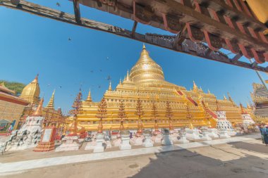 Myanmar. Bagan. Şehir tapınaklarının güzel manzarası.