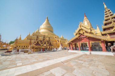Myanmar. Bagan. Şehir tapınaklarının güzel manzarası.
