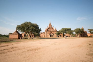 Myanmar. Bagan. Şehir tapınaklarının güzel manzarası.