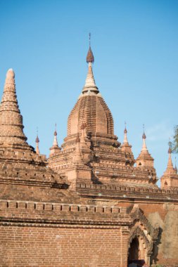 Myanmar. Bagan. Şehir tapınaklarının güzel manzarası.