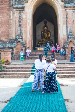Myanmar. Bagan. Şehir tapınaklarının güzel manzarası.
