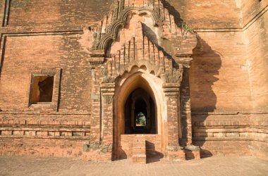 Myanmar. Bagan. Şehir tapınaklarının güzel manzarası.