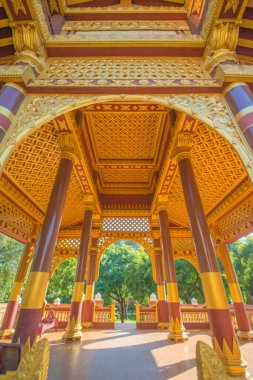 Myanmar. Bagan. Şehir tapınaklarının güzel manzarası.