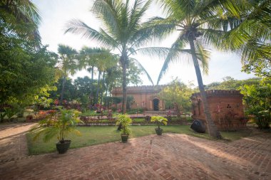 Myanmar. Bagan. İnanılmaz Bagan Resort Oteli.