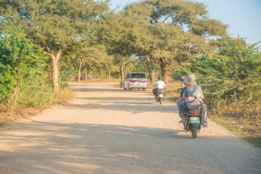 Myanmar. Bagan. Şehrin ve Burma halkının güzel bir manzarası..