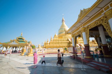 Myanmar. Mandalay. Sandamuni Pagoda 'nın güzel bir manzarası..