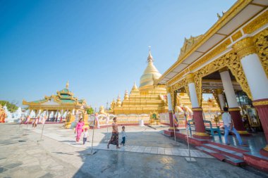 Myanmar. Mandalay. Sandamuni Pagoda 'nın güzel bir manzarası..