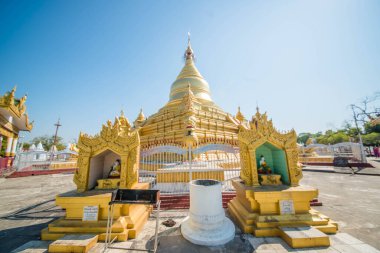 Myanmar. Mandalay. Sandamuni Pagoda 'nın güzel bir manzarası..