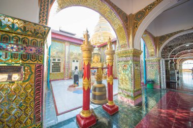 Myanmar. Mandalay. Sutaungpyei pagoda manzarası.