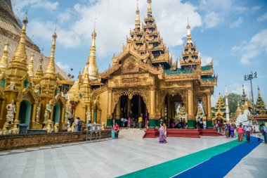 Myanmar. Yangon. Shwedagon Pagoda manzarası.