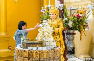 Myanmar. Yangon. Shwedagon Pagoda manzarası.