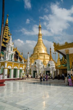 Myanmar. Yangon. Shwedagon Pagoda manzarası.