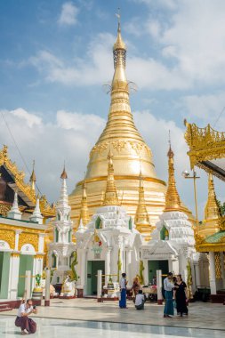 Myanmar. Yangon. Shwedagon Pagoda manzarası.