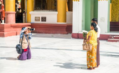 Myanmar. Yangon. Shwedagon Pagoda manzarası.