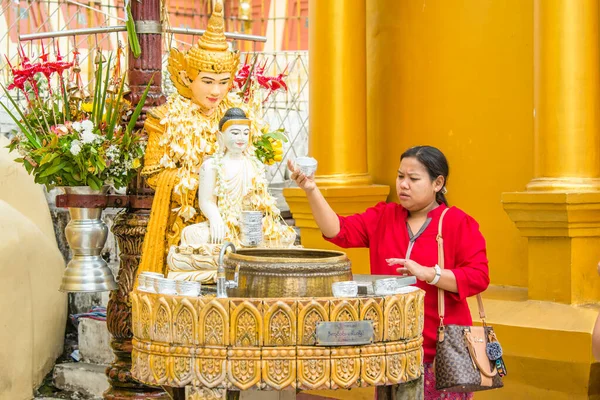 างก เจด หกเหล Shwedagon — ภาพถ่ายสต็อก