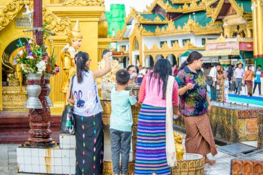 Myanmar. Yangon. Shwedagon Pagoda