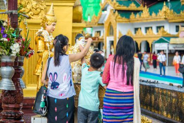 Myanmar. Yangon. Shwedagon Pagoda