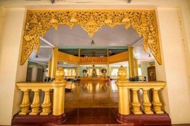 Myanmar. Yangon. Şehirde güzel bir Shwedagon pagoda manzarası var..