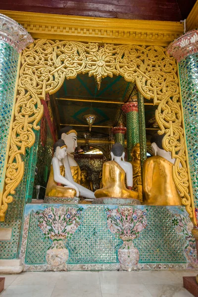 Myanmar Yangón Una Hermosa Vista Estatuas Buda Pagoda Shwedagon — Foto de Stock