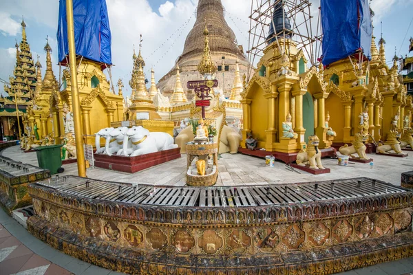 Myanmar Rangun Ein Schöner Blick Auf Buddha Statuen Der Shwedagon — Stockfoto