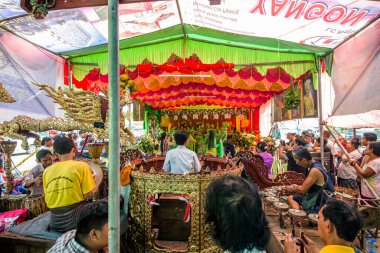 Myanmar. Yangon. Myanmar insanlarının güzel bir manzarası.