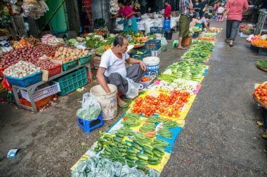 Myanmar. Yangon. Şehrin ve halkının güzel bir manzarası..