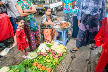 Myanmar. Yangon. Myanmar insanlarının güzel bir manzarası.