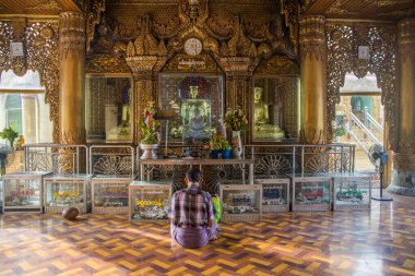 Myanmar. Yangon. Sule Pagoda