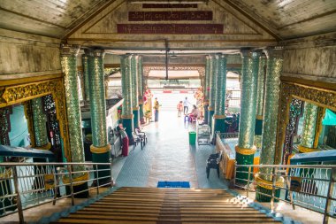Myanmar. Yangon. Sule Pagoda