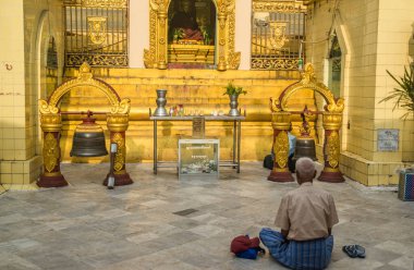 Myanmar. Yangon. Sule Pagoda