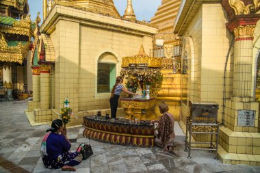 Myanmar. Yangon. Sule Pagoda