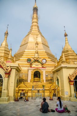 Myanmar. Yangon. Sule Pagoda